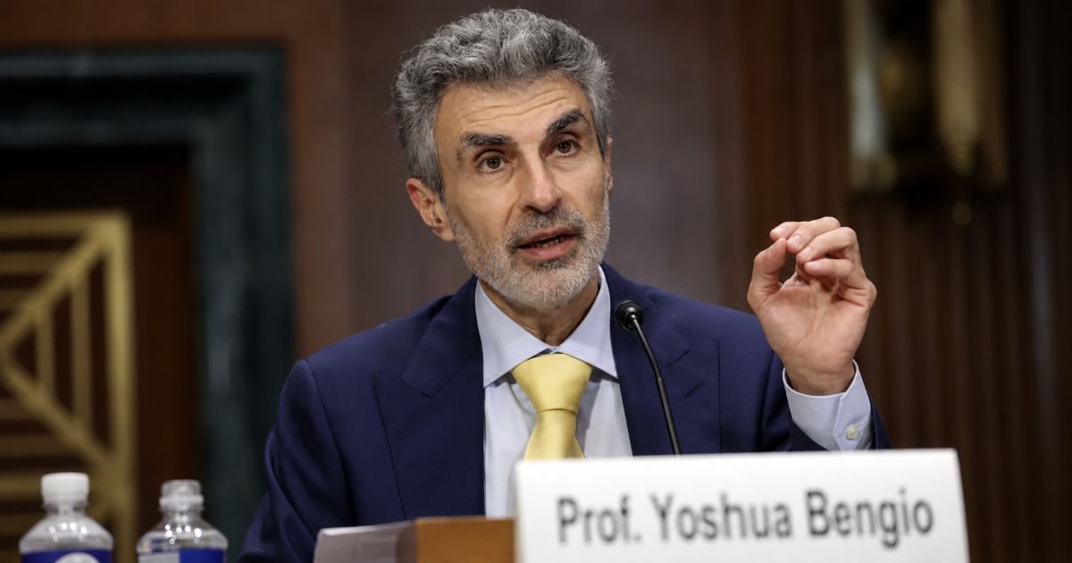 Le professeur Yoshua Bengio lors d'un colloque sur l&rsquo;intelligence artificielle